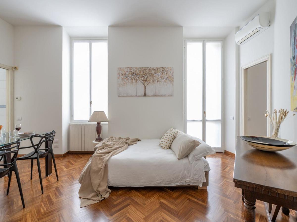 The Best Rent - Gorgeous Two-Bedroom Apartment In Porta Nuova District Milano Dış mekan fotoğraf