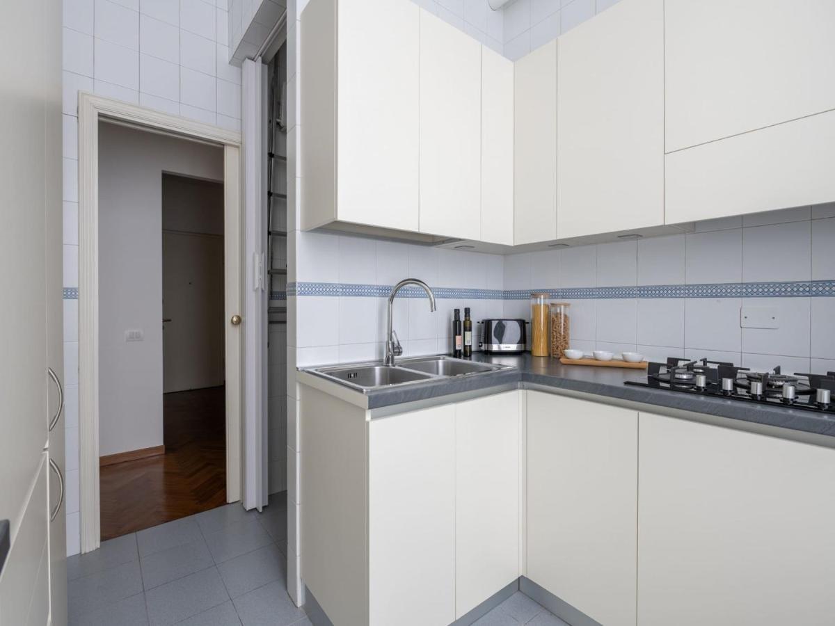 The Best Rent - Gorgeous Two-Bedroom Apartment In Porta Nuova District Milano Dış mekan fotoğraf