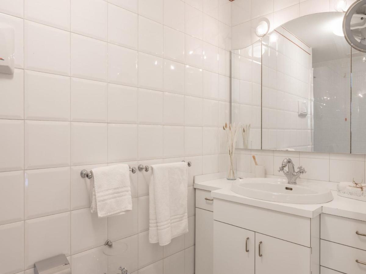 The Best Rent - Gorgeous Two-Bedroom Apartment In Porta Nuova District Milano Dış mekan fotoğraf