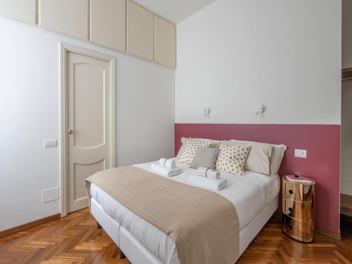The Best Rent - Gorgeous Two-Bedroom Apartment In Porta Nuova District Milano Dış mekan fotoğraf